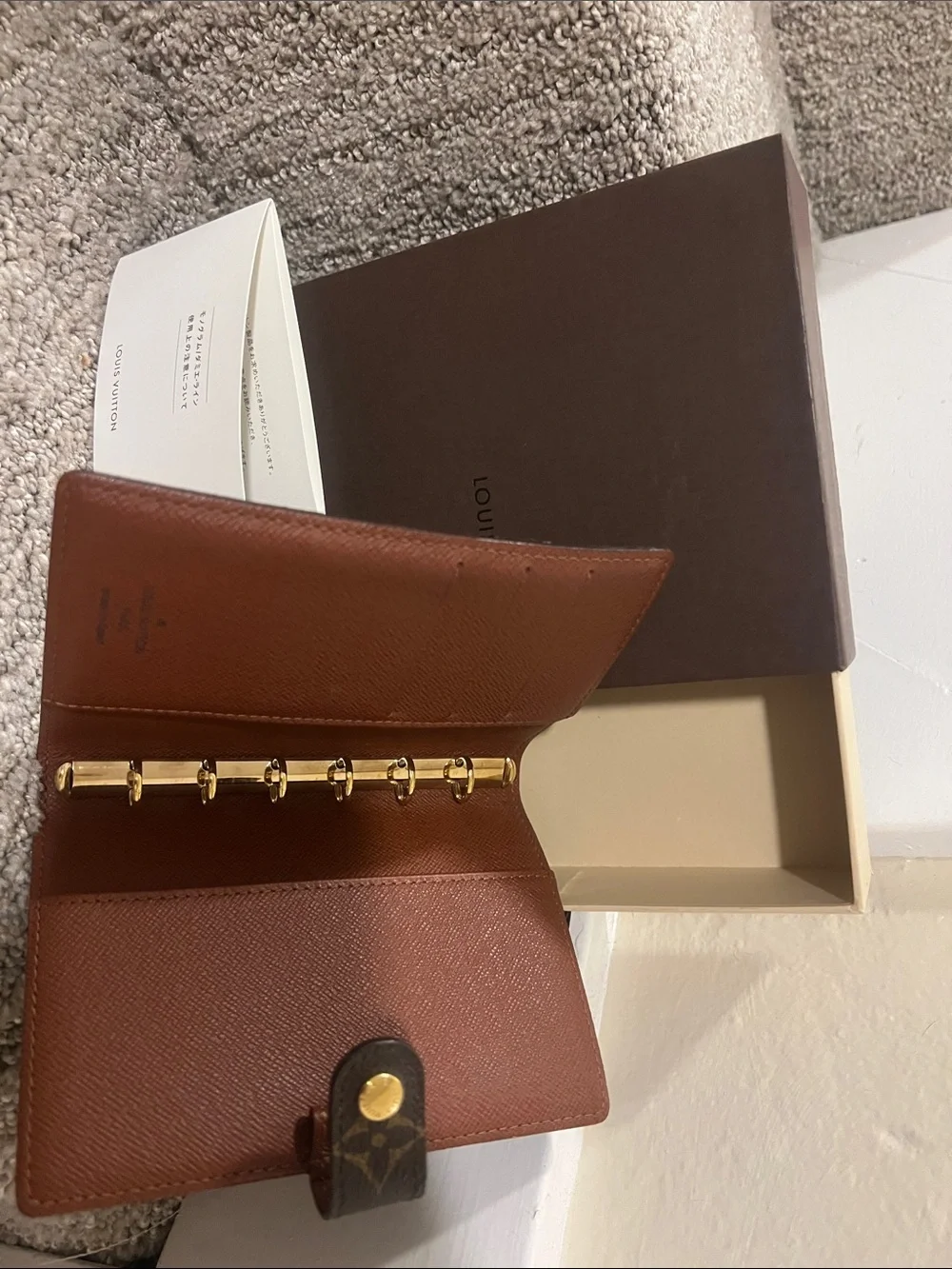 Louis Vuitton compact louis